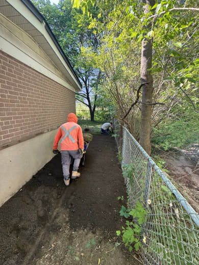 SIG Construction landscaping project photo 404